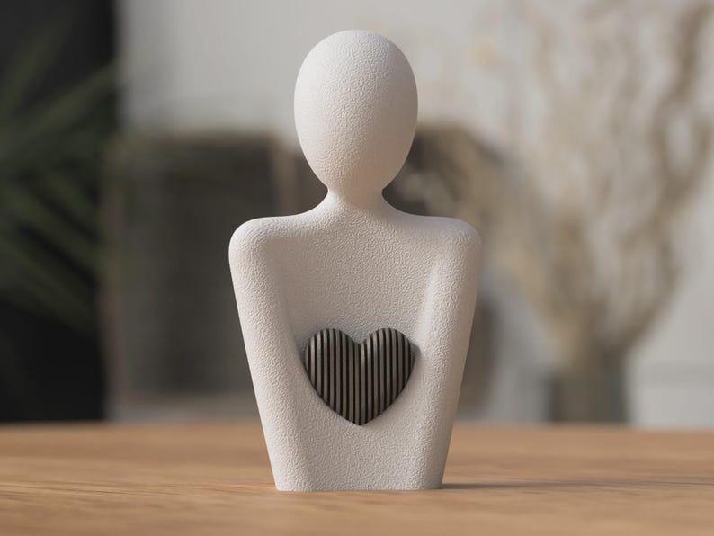 Muttertags Statue Figur mit Herz, 3D-gedruckt, verschiedene Farben, Deko-Objekt