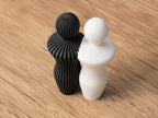 Moderne Liebespaar Skulptur aus PLA – Minimalistische Paar Statue in verschiedenen Farben und Ausführungen