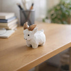 Holz Ziegenfigur, stehendes Ziegendekor mit bemalten Details, 5 cm, für Regal Bücherregal Schreibtisch, Bauernhaus Tierdekoration