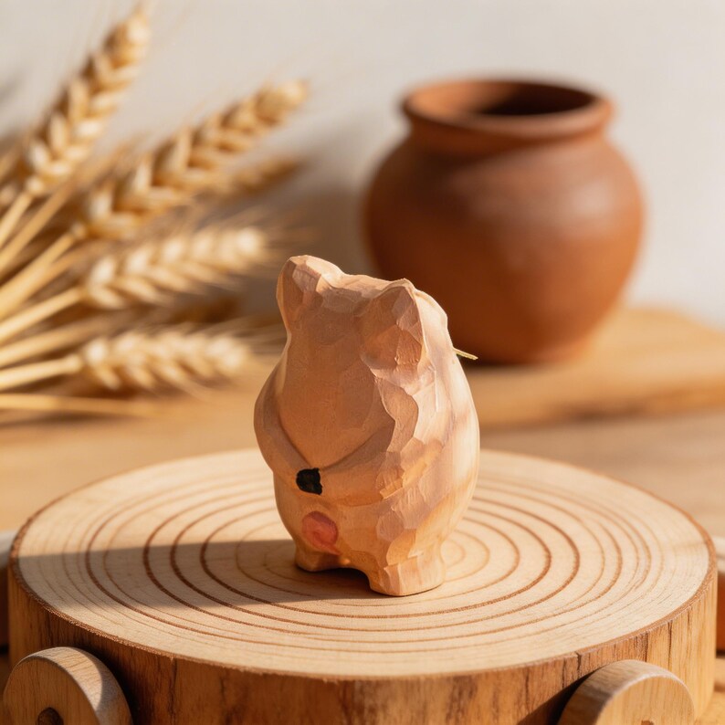 Holz Schweinefigur mit Glücksklee, handgeschnitzter Stil, rosa, 9 cm, Bauernhaus Tierdekor