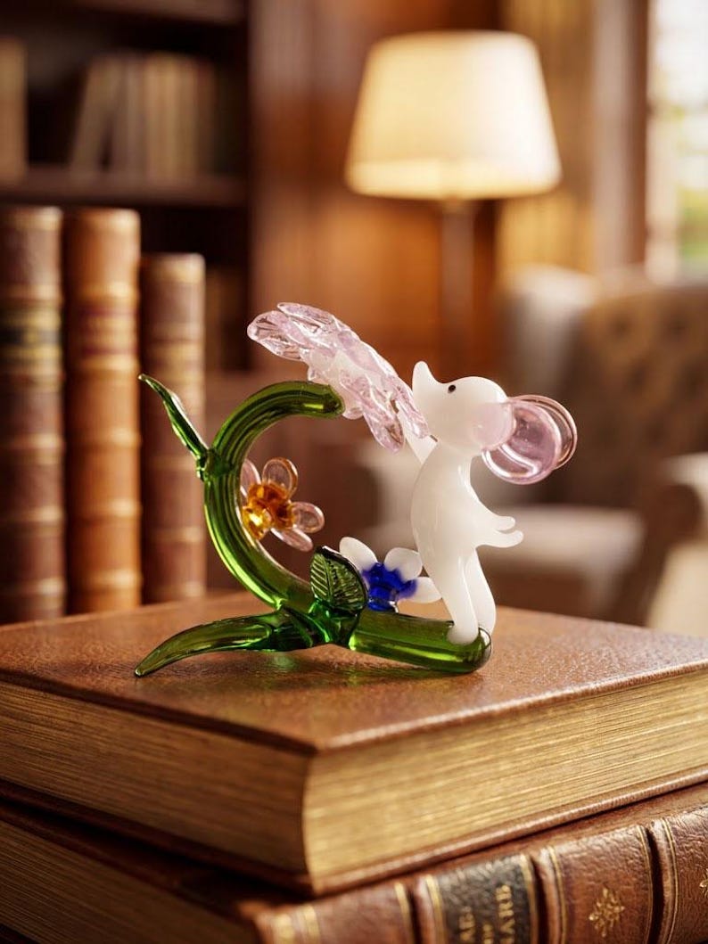 Glasmaus Blumenfigurine, Miniatur Tierblumen Skulptur aus Lampenglas, smaragdgrüne Ranken und semi-transparente Blütenblätter, Dekorative Glasskulptur für Schreibtisch und Fensterbank