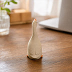 Handgefertigte Keramik Gans Figur, minimalistische Nature Art Miniatur Dekoration, 3,5 x 8 cm