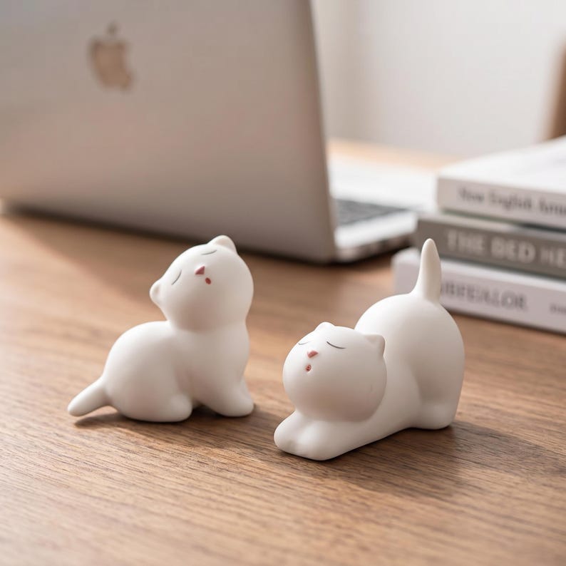 Handgemachte Keramik Weiße Katzenfiguren, Minimalistische Schreibtisch Deko, 3 Stile, 5x5 cm