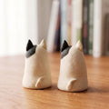Handgefertigter Keramik-Diffusorstein in Hundeform, passiver Aromadiffusor mit geflecktem Welpenmotiv, 5 cm x 8 cm, unglasiert