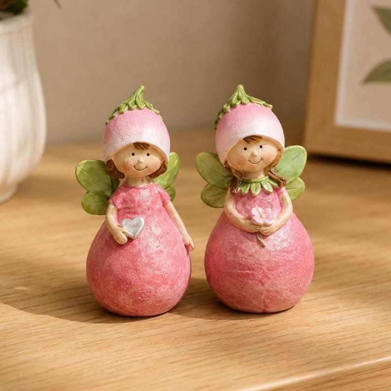 Rosa Fee Elfe Harzfigur – Kawaii Waldengel Mädchen Skulptur, Miniatur Dekofigur für Schreibtisch und ästhetische Raumdekoration