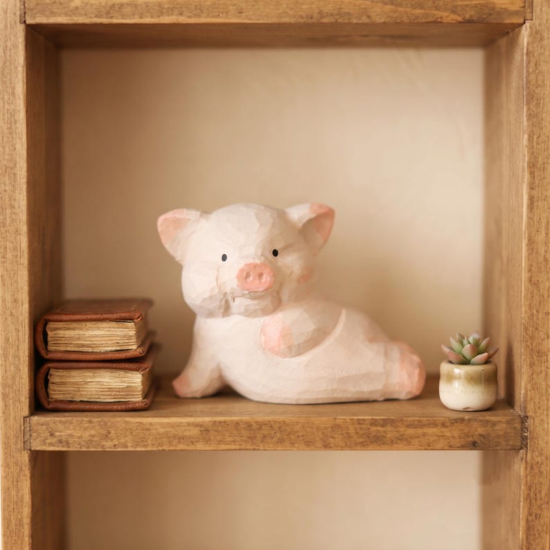 Holzfigur Schwein, kleine bemalte Holzstatue für Regal, Schreibtisch und Tischdekoration, Bauernhoftier