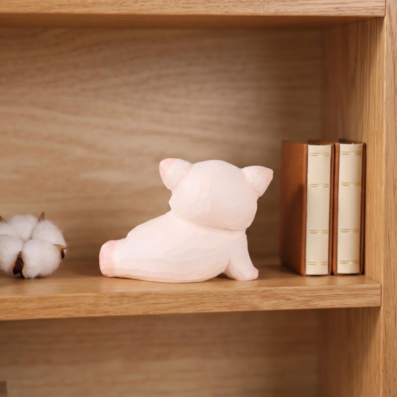 Holzfigur Schwein, kleine bemalte Holzstatue für Regal, Schreibtisch und Tischdekoration, Bauernhoftier