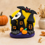 Handgefertigte Geisterschloss-Figur aus ultraleichtem Ton, Halloween-Dekoration mit Mond, Fledermaus und Kürbis, Schwarz-Gelb-Orange-Lila