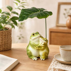 Frosch-Pärchen-Skulptur aus Kunstharz, umarmend unter Blätterschirm, 17,5 cm, moderne Landhaus-Deko