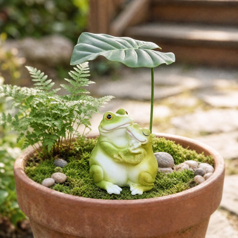 Frosch-Pärchen-Skulptur aus Kunstharz, umarmend unter Blätterschirm, 17,5 cm, moderne Landhaus-Deko